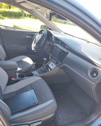 Toyota Auris cena 64000 przebieg: 147500, rok produkcji 2018 z Elbląg małe 92